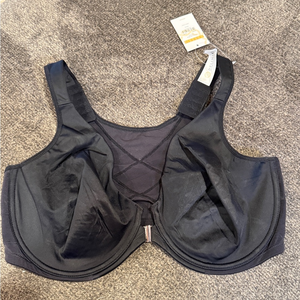 NWT Front-Closure Support Bra - Picture 3 of 11